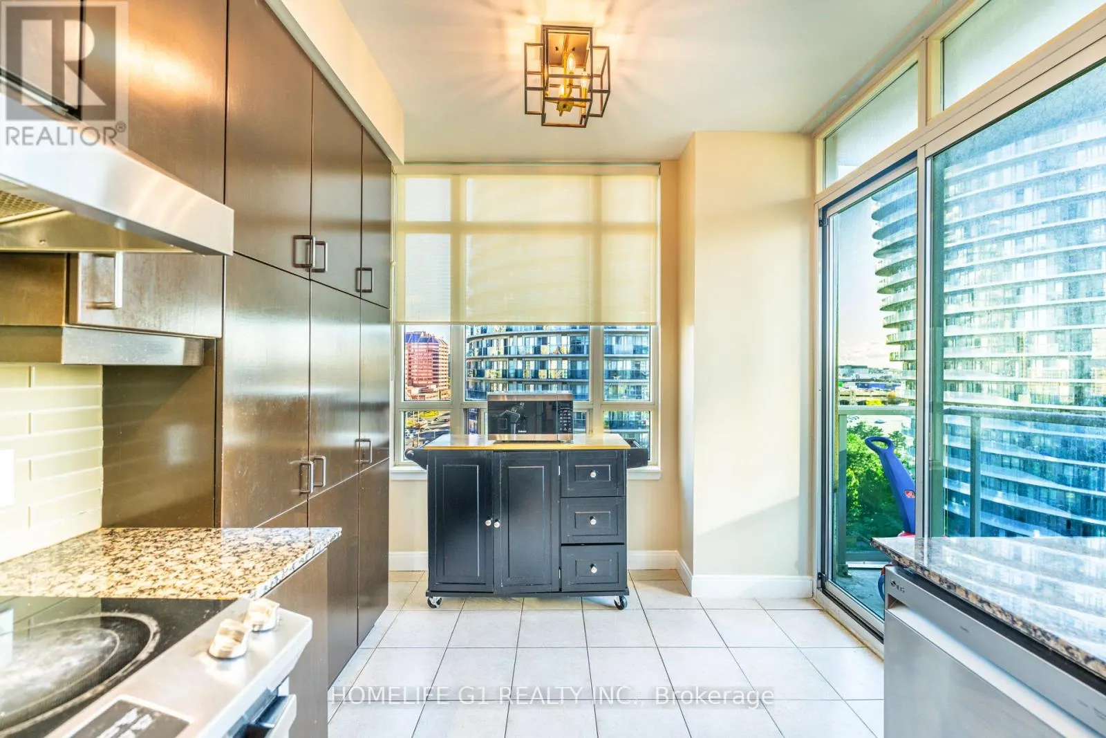 1109 - 70 ABSOLUTE AVENUE