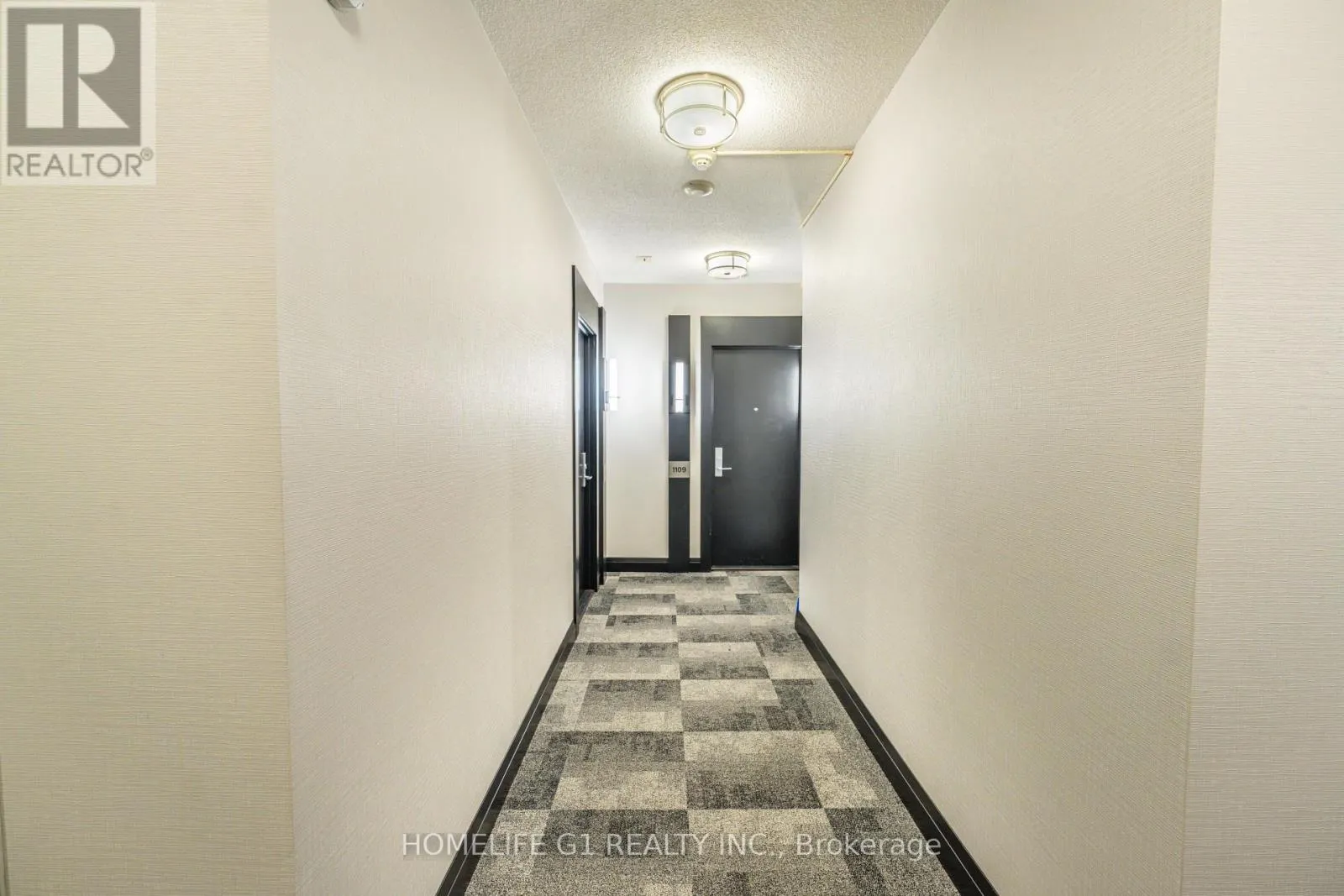 1109 - 70 ABSOLUTE AVENUE