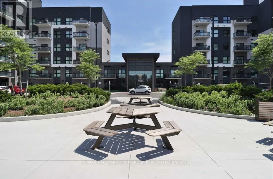 406 - 102 GROVEWOOD COMMON CIRCLE