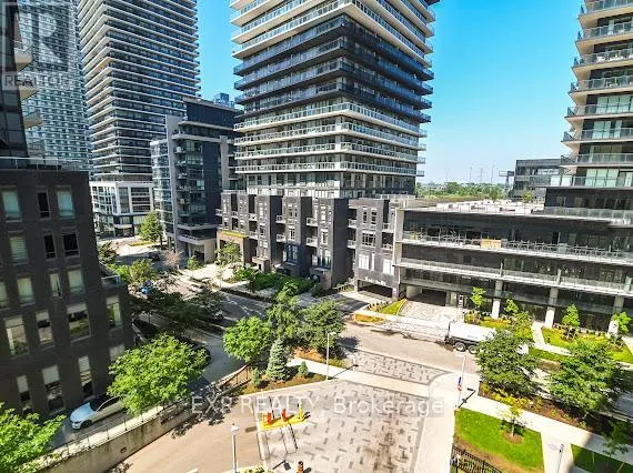 602 - 39 ANNIE CRAIG DRIVE