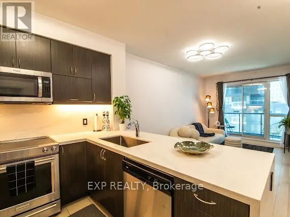 602 - 39 ANNIE CRAIG DRIVE