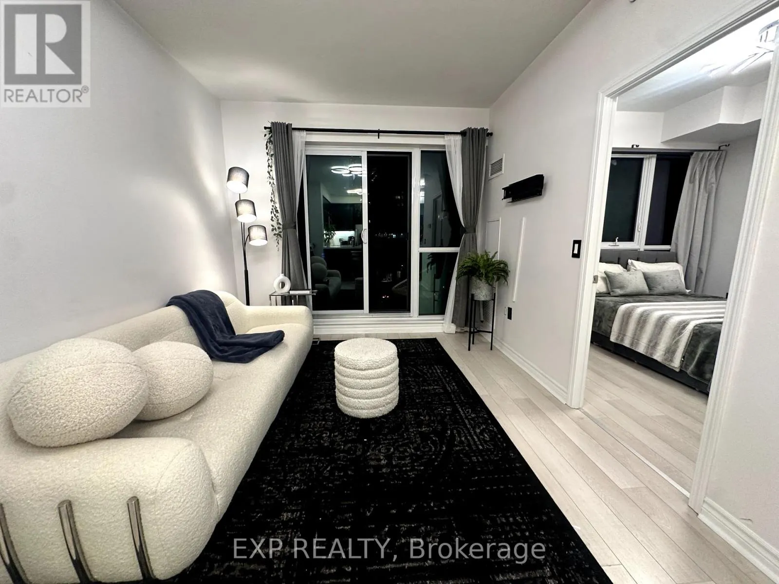 602 - 39 ANNIE CRAIG DRIVE