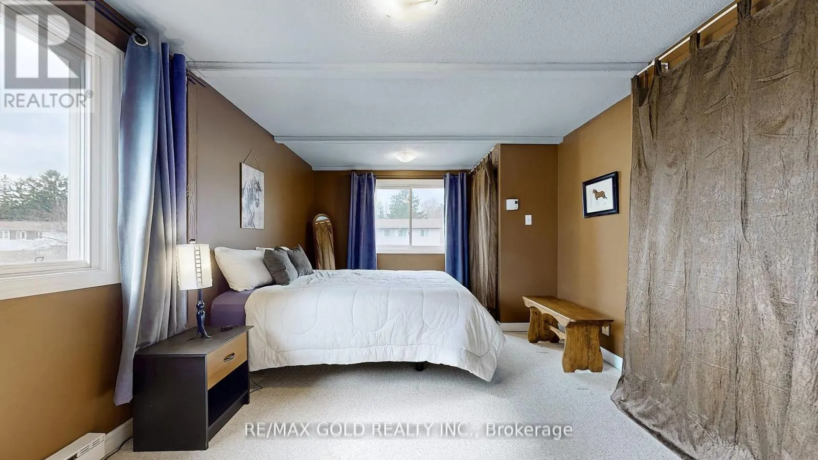 7 HAMLET COURT