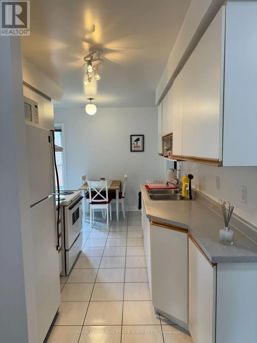 2 - 4 HARSHAW AVENUE