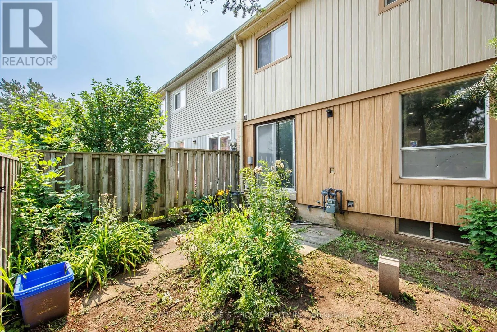 23 - 3500 GLEN ERIN DRIVE
