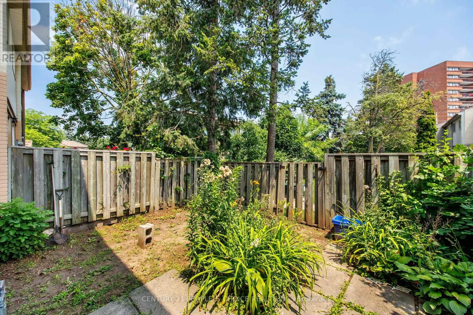 23 - 3500 GLEN ERIN DRIVE