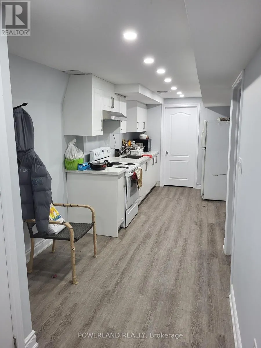 BSMT - 166 HANSEN ROAD N