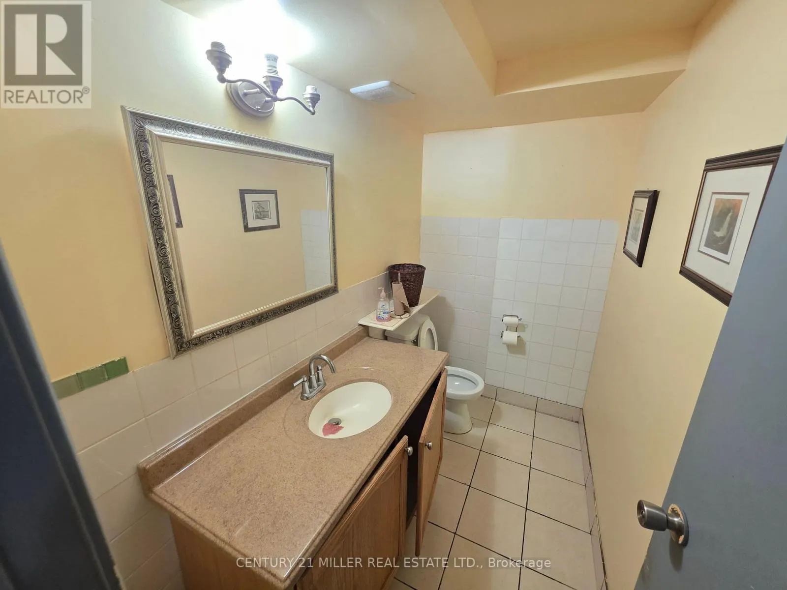 3321 BLOOR STREET W