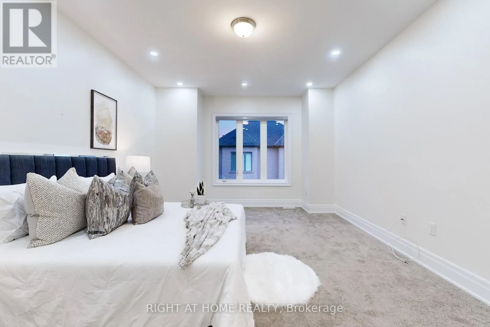 1199 QUEENS PLATE ROAD E