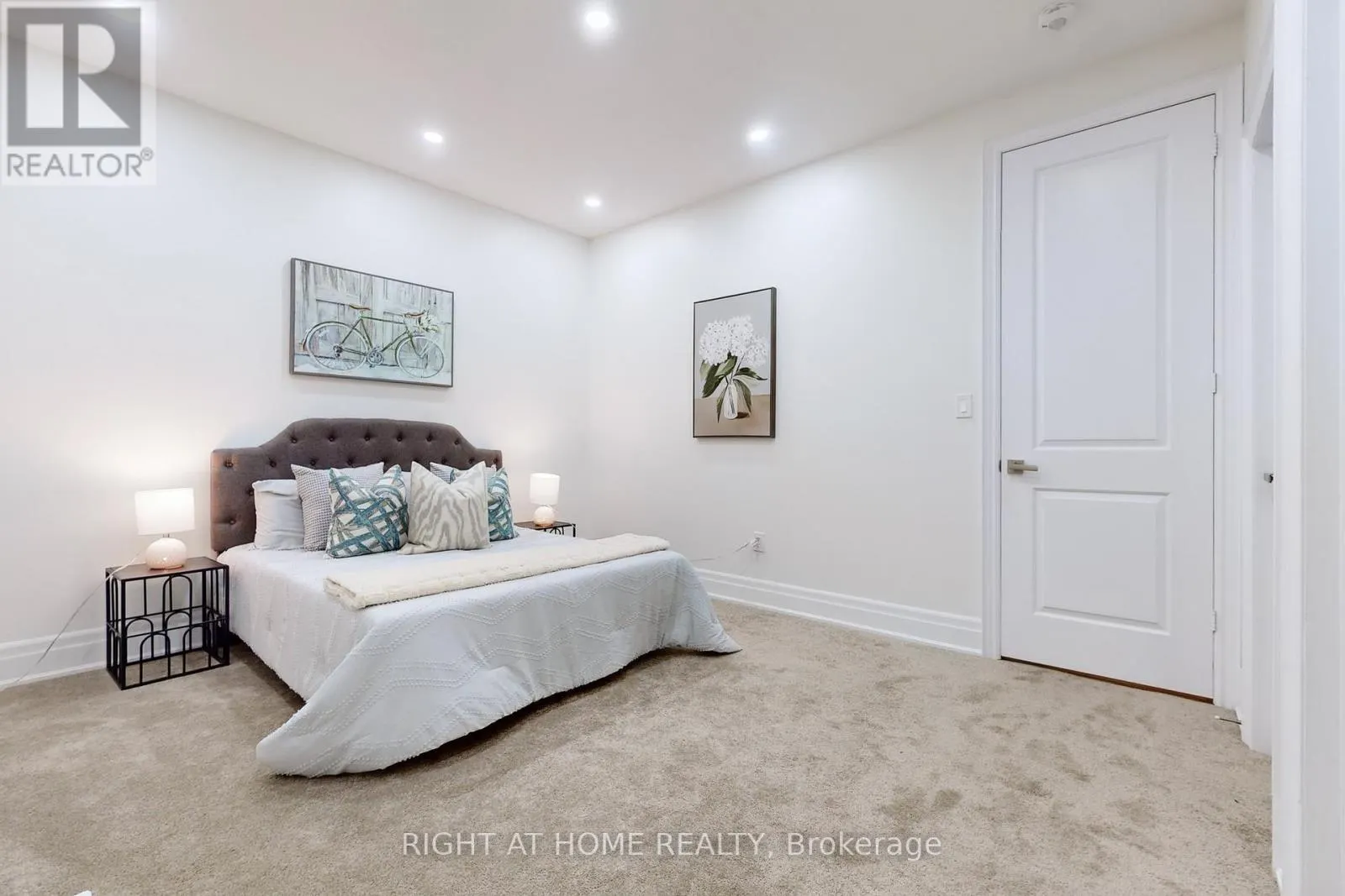1199 QUEENS PLATE ROAD E