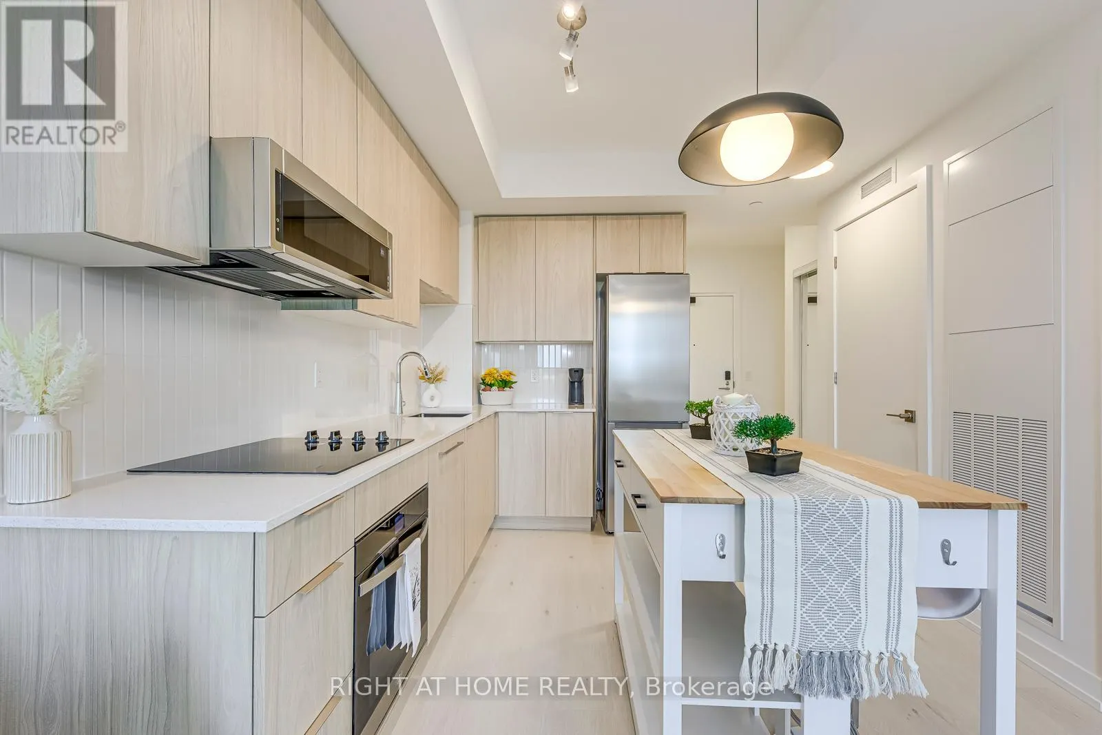 538 - 2501 SAW WHET BOULEVARD