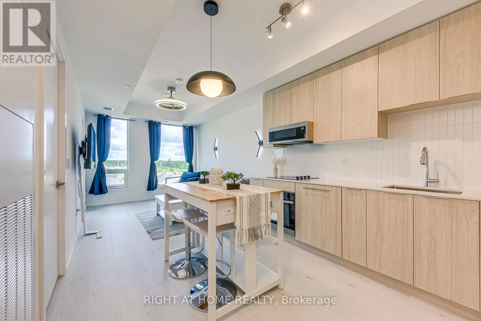 538 - 2501 SAW WHET BOULEVARD
