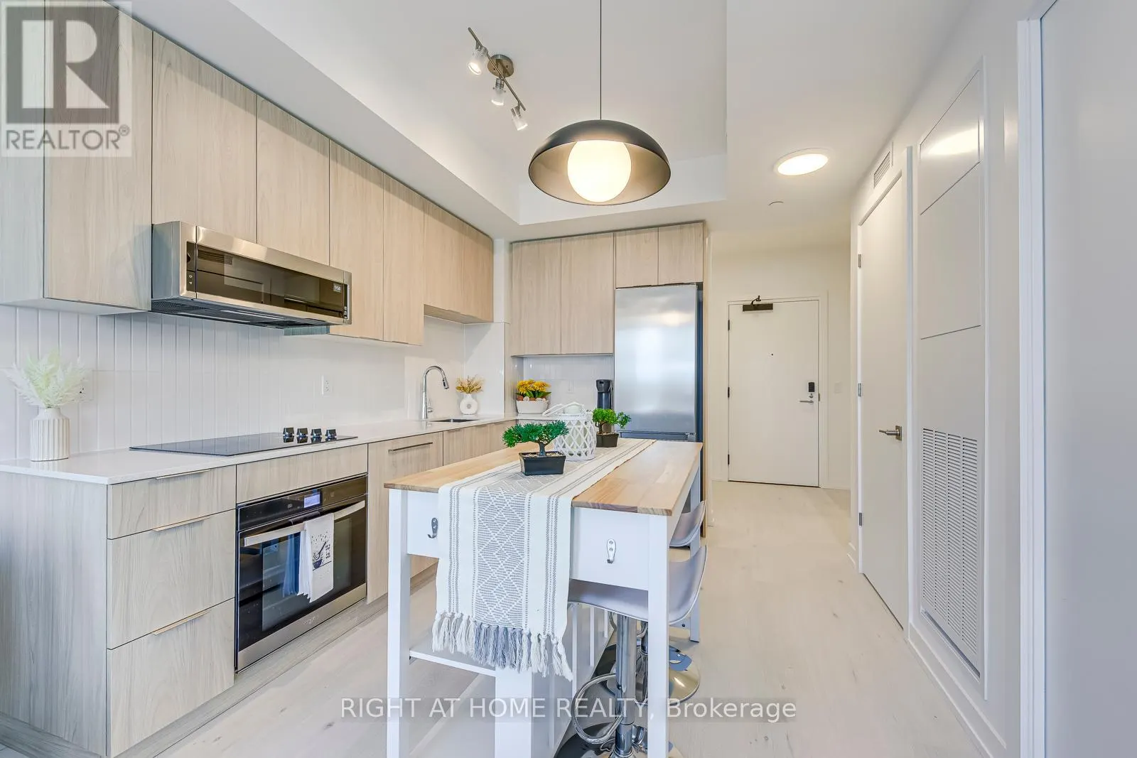 538 - 2501 SAW WHET BOULEVARD