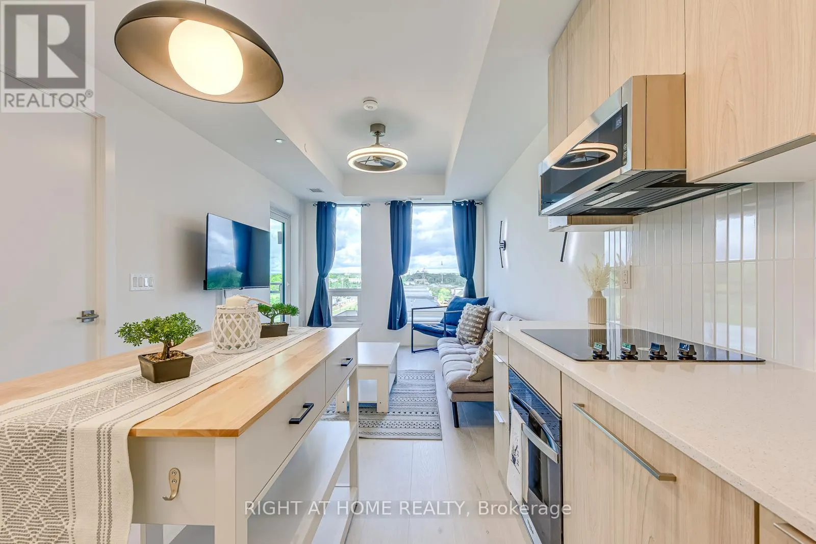 538 - 2501 SAW WHET BOULEVARD