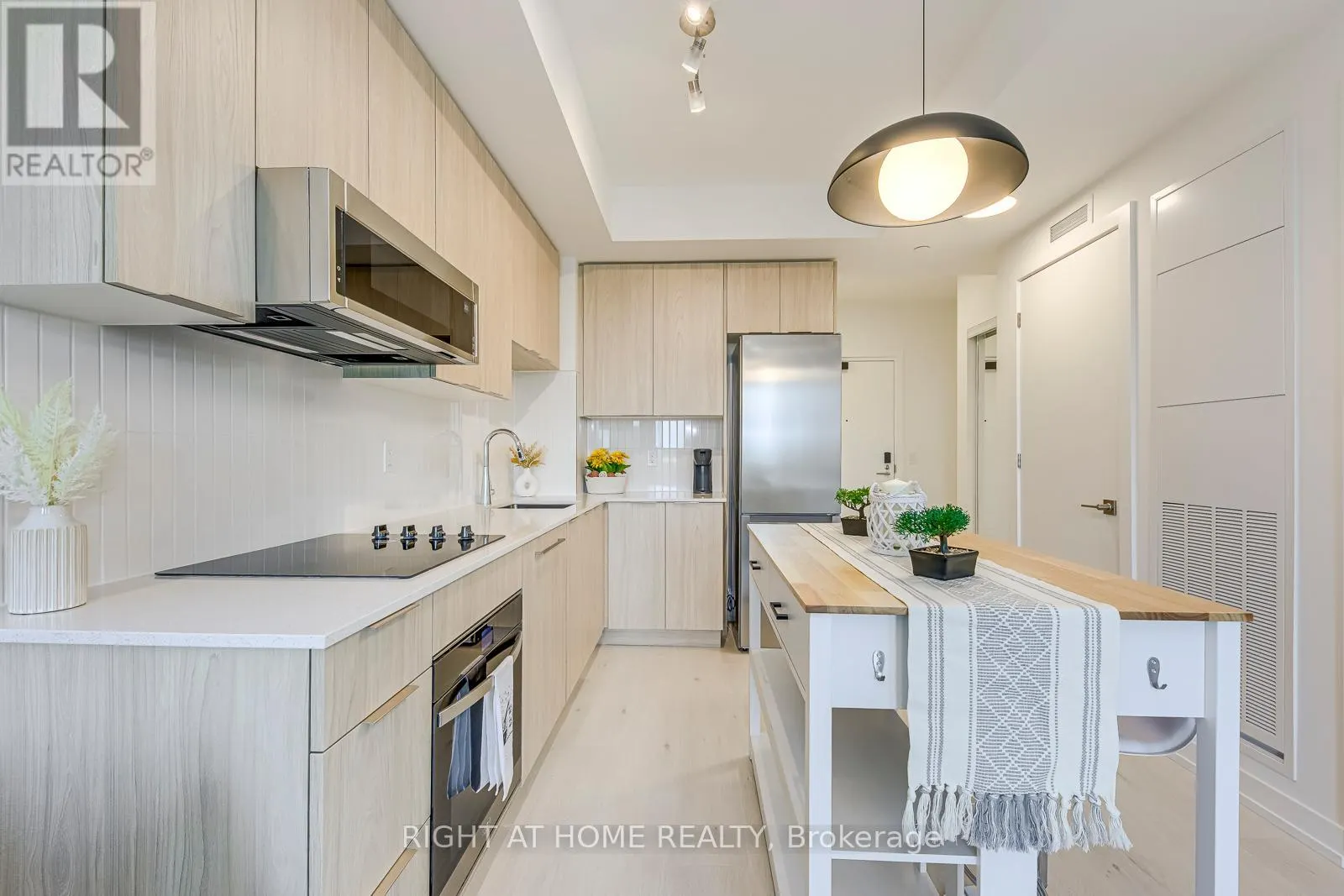 538 - 2501 SAW WHET BOULEVARD