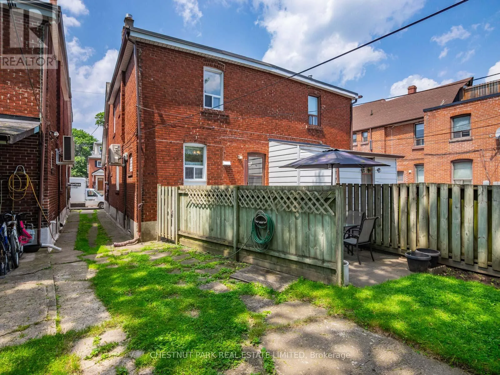 673 DURIE STREET