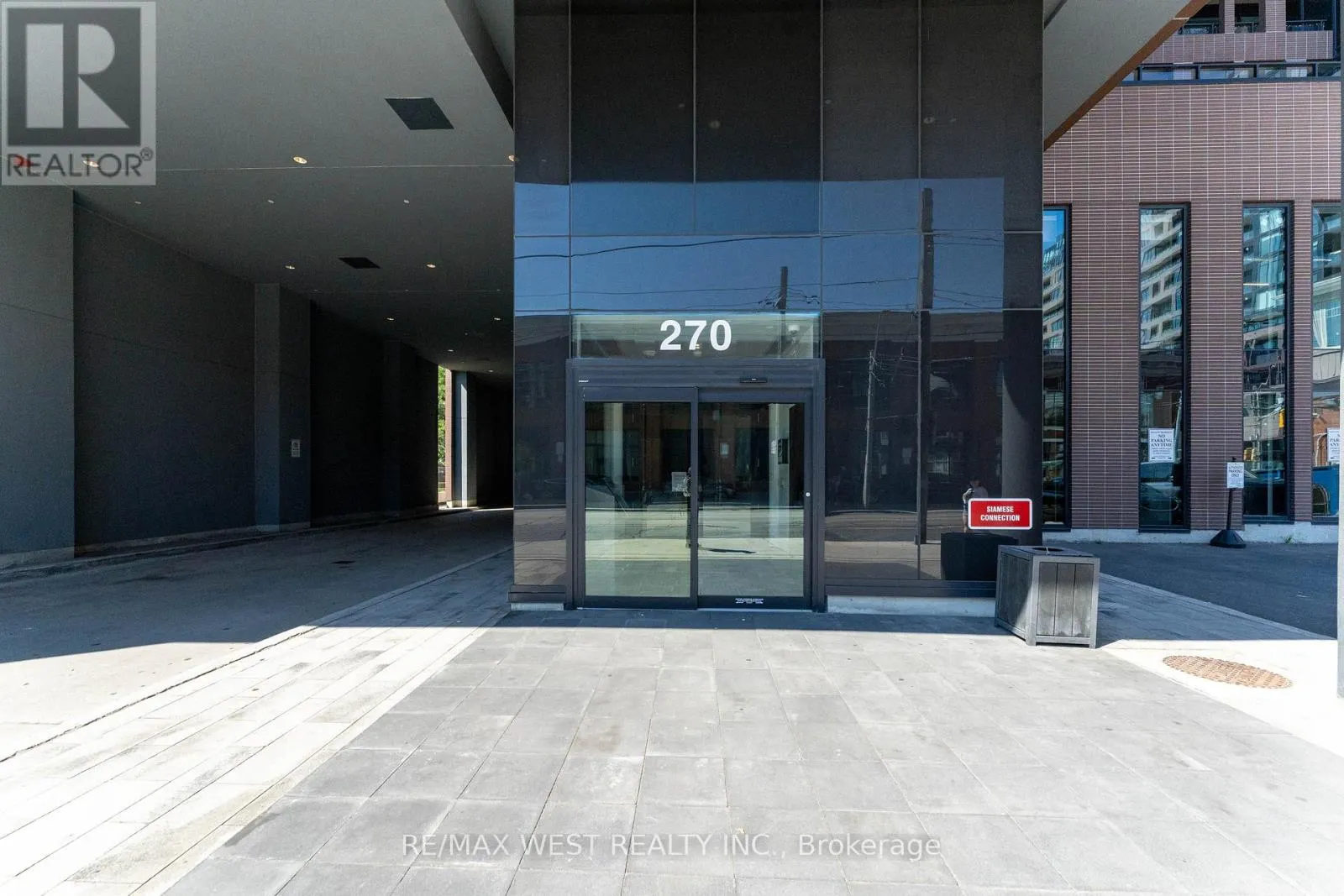 413 - 270 DUFFERIN STREET