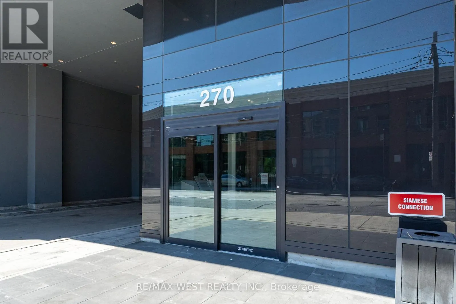 413 - 270 DUFFERIN STREET