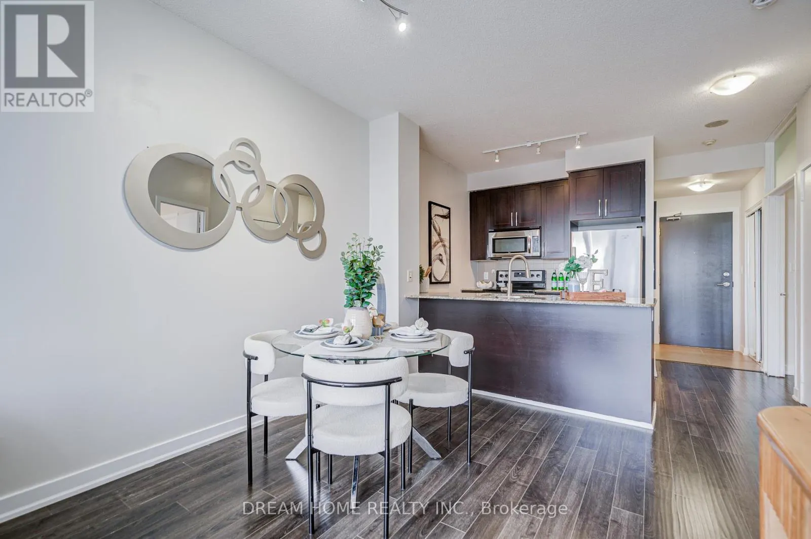 2408 - 4070 CONFEDERATION PARKWAY