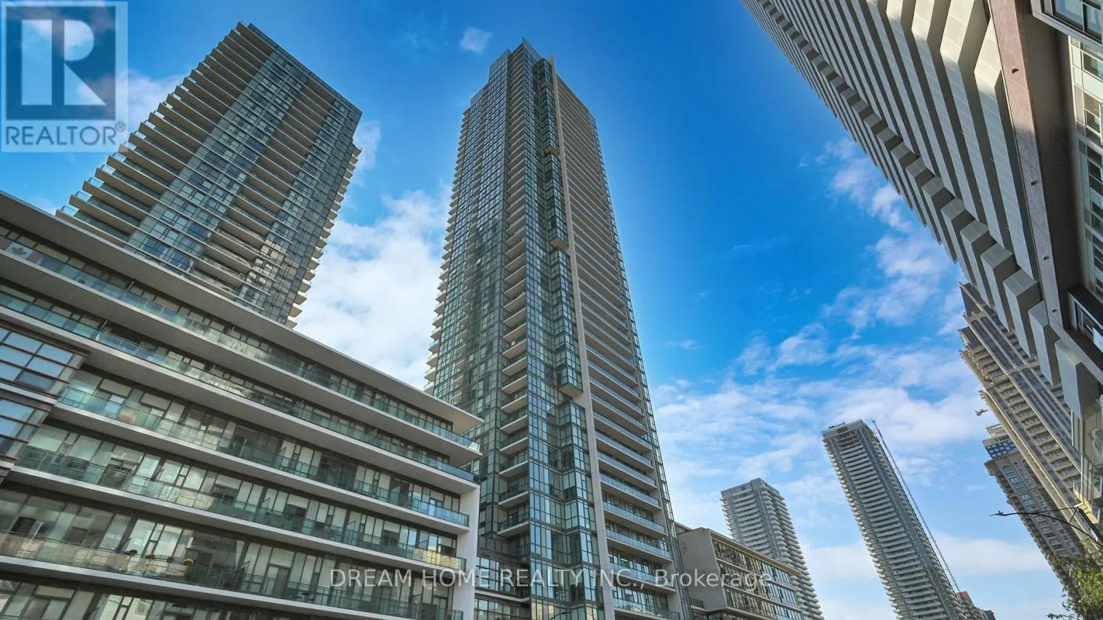 2408 - 4070 CONFEDERATION PARKWAY