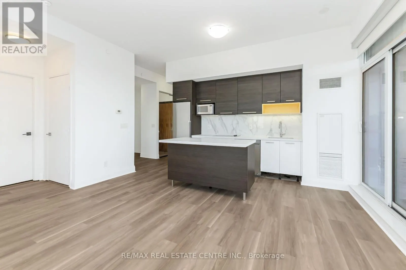 2209 - 36 PARK LAWN ROAD