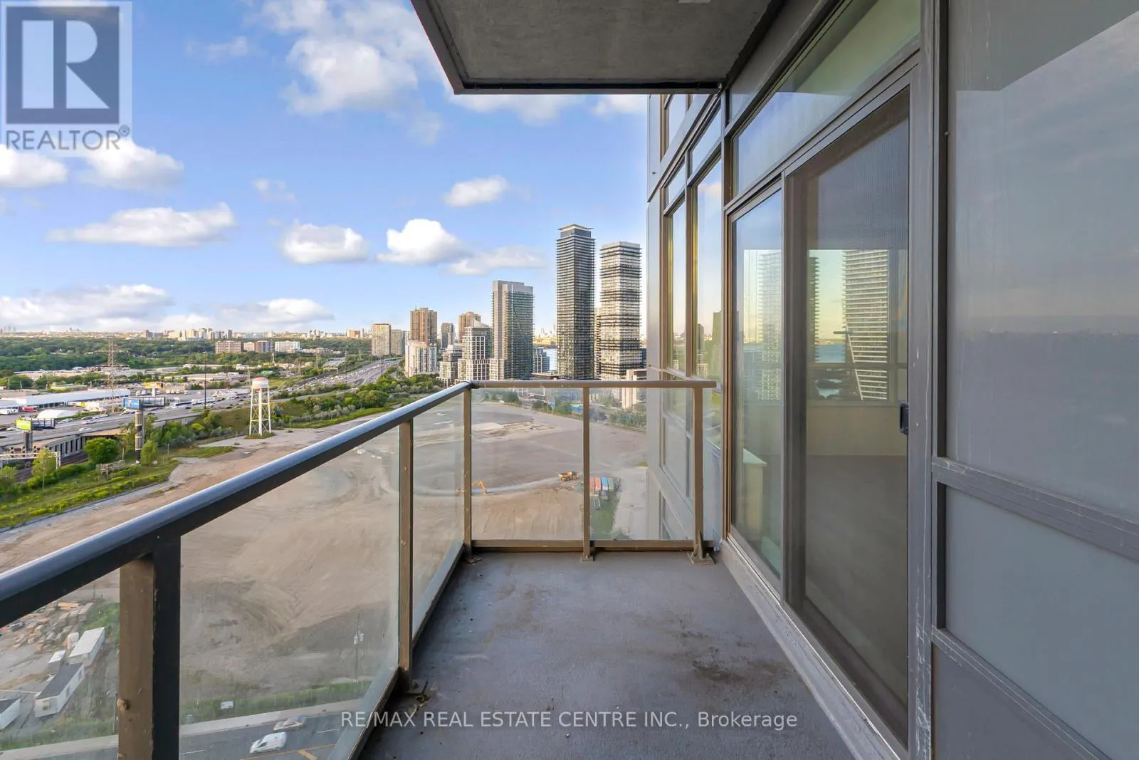 2209 - 36 PARK LAWN ROAD