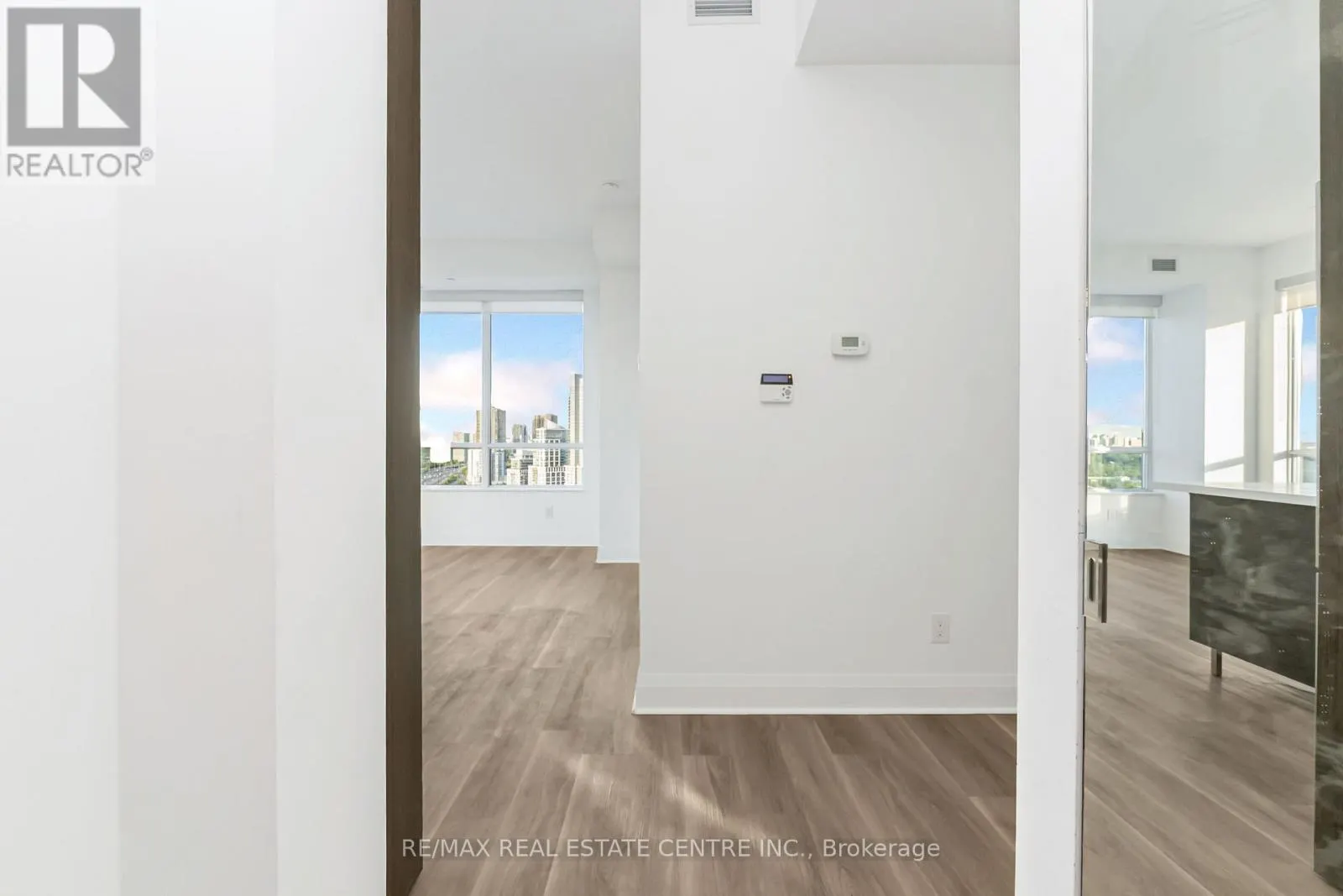 2209 - 36 PARK LAWN ROAD
