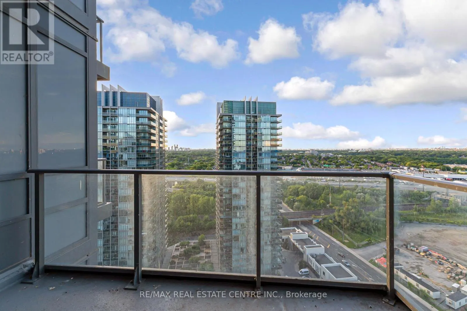 2209 - 36 PARK LAWN ROAD