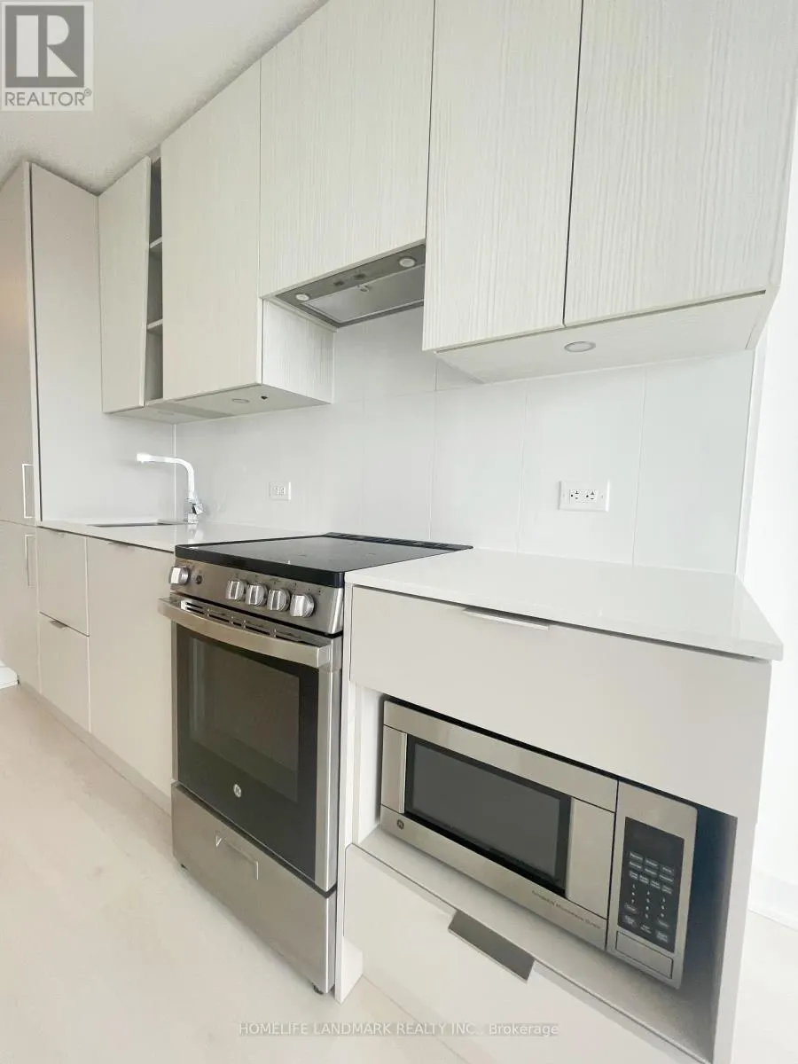 2812 - 3900 CONFEDERATION PARKWAY