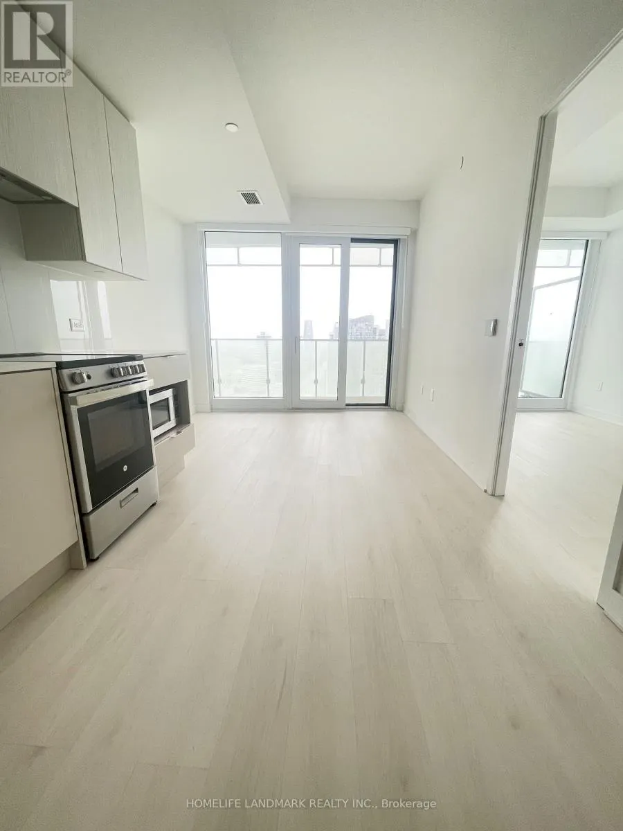 2812 - 3900 CONFEDERATION PARKWAY