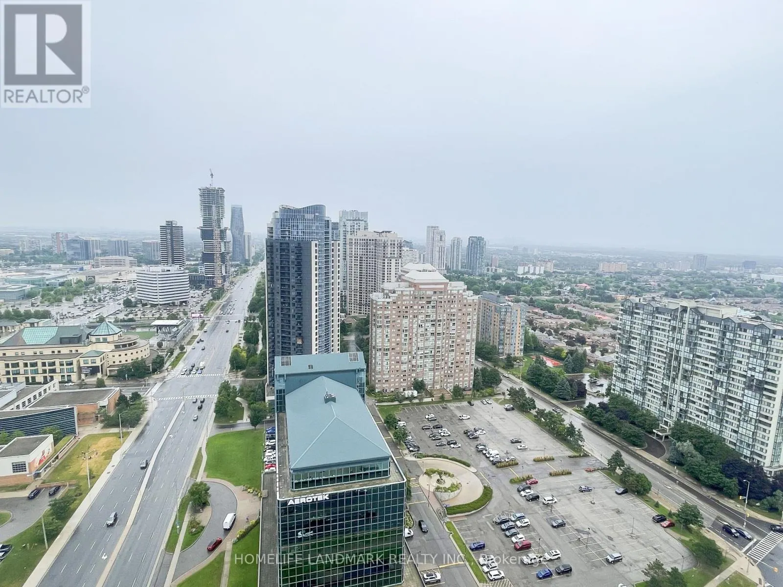 2812 - 3900 CONFEDERATION PARKWAY