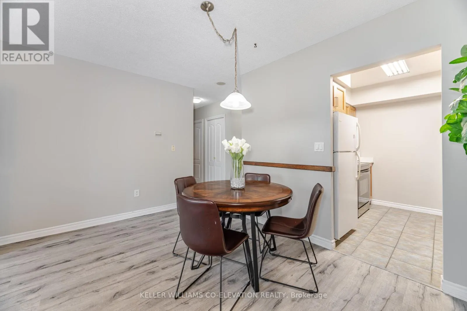 410 - 2088 LAWRENCE AVENUE W