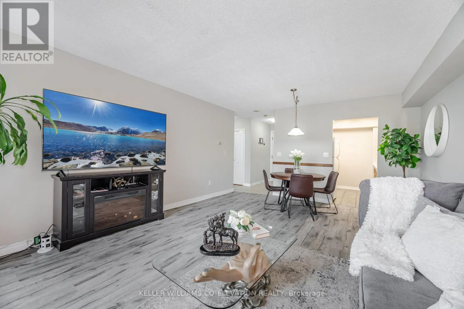 410 - 2088 LAWRENCE AVENUE W