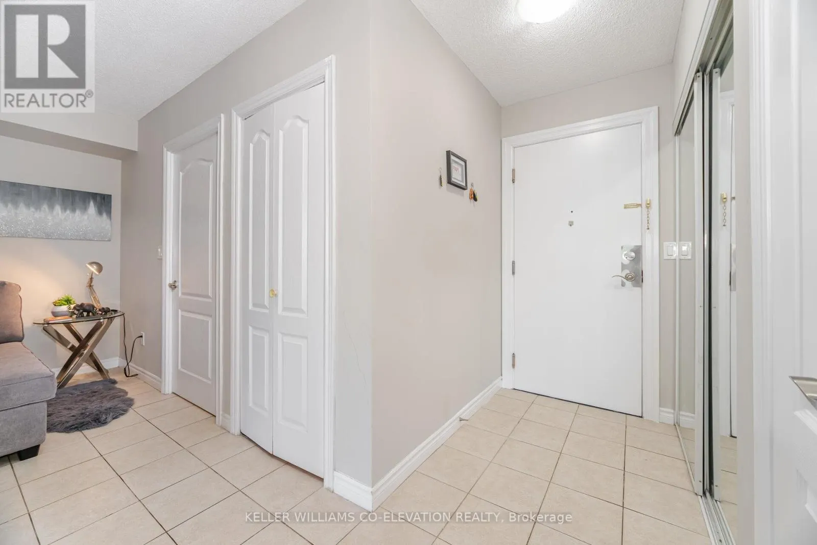 410 - 2088 LAWRENCE AVENUE W