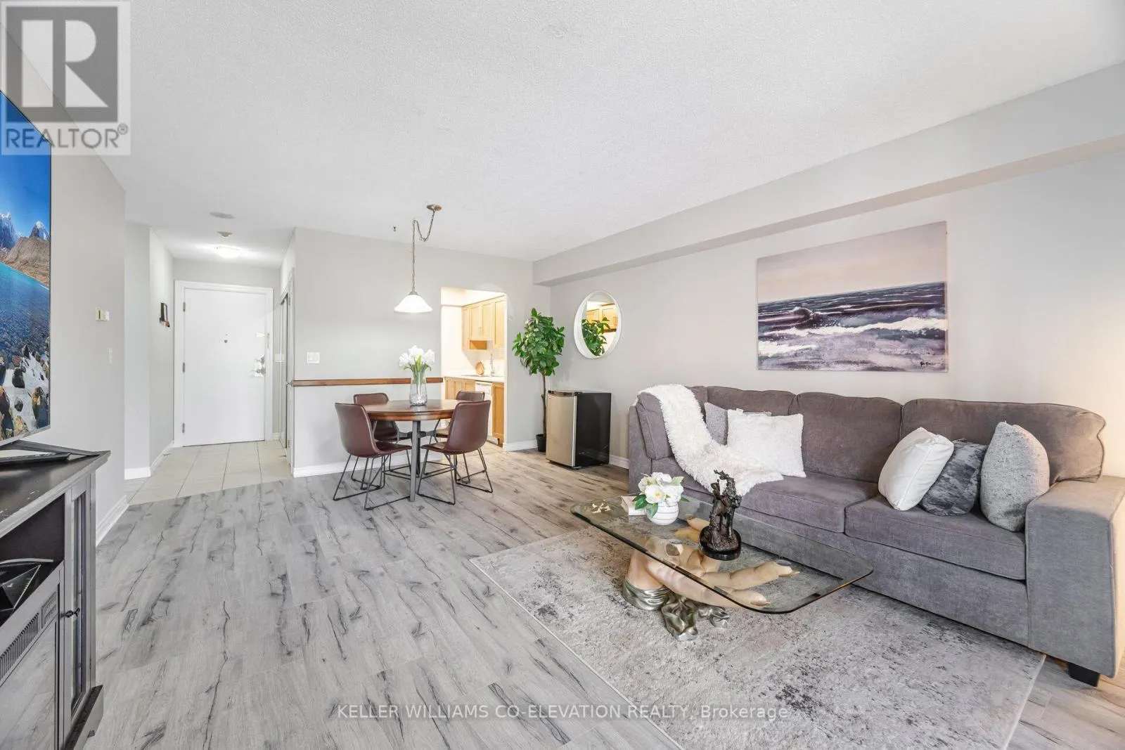 410 - 2088 LAWRENCE AVENUE W