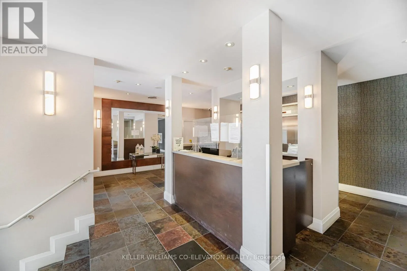 410 - 2088 LAWRENCE AVENUE W