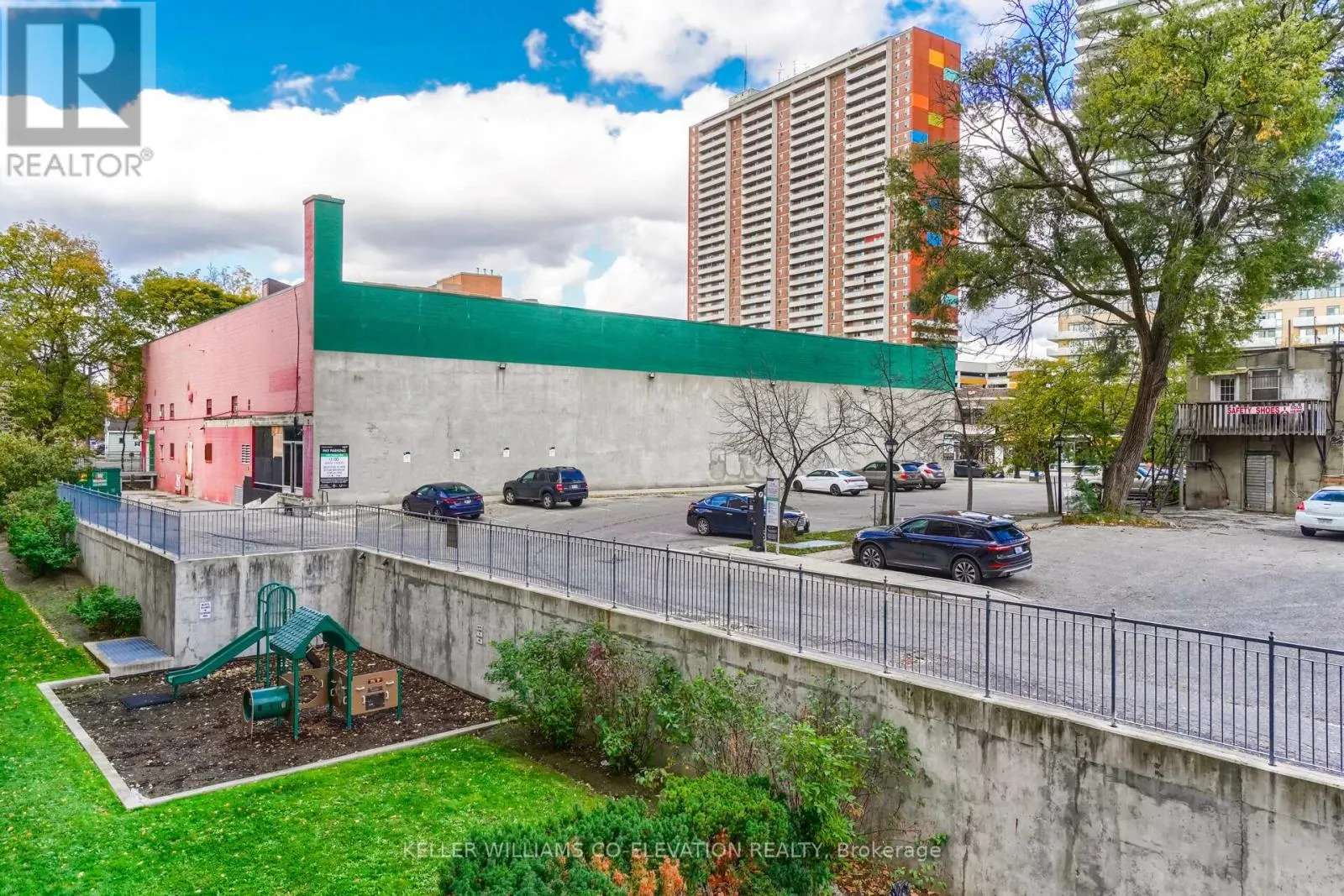 410 - 2088 LAWRENCE AVENUE W