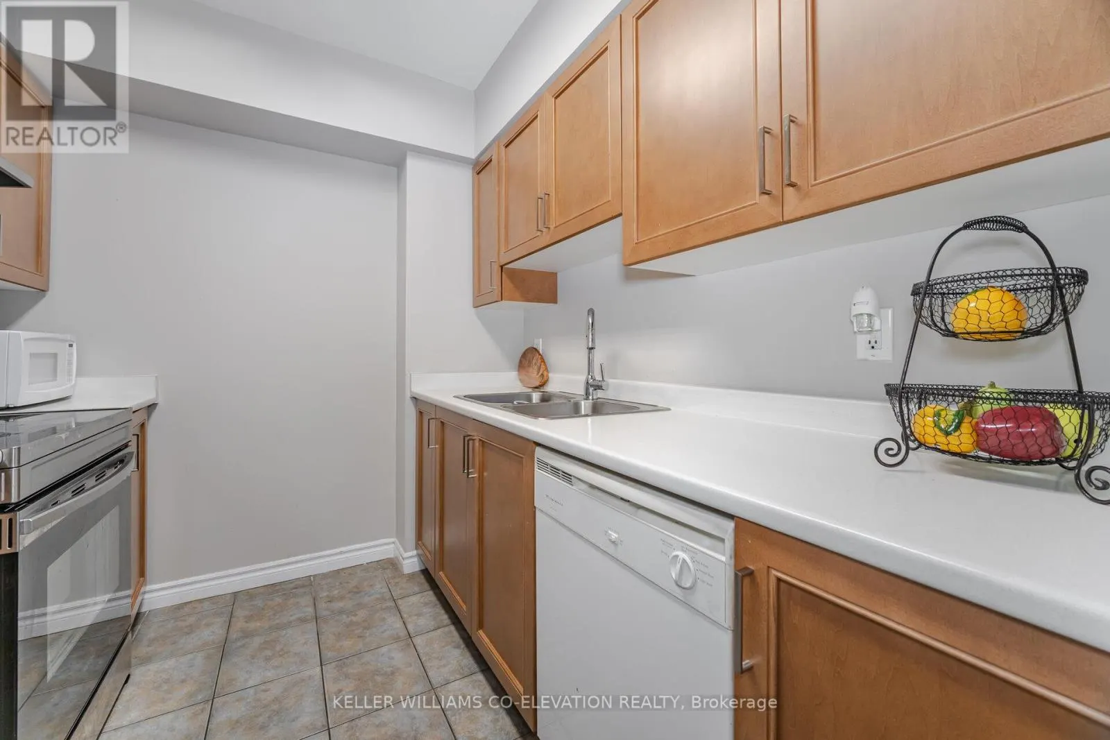 410 - 2088 LAWRENCE AVENUE W