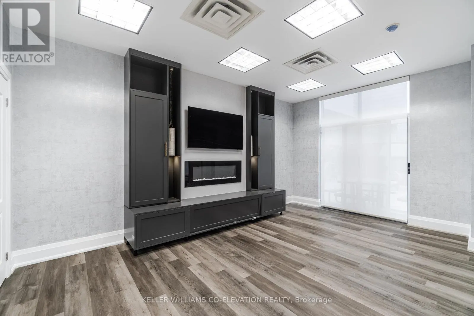410 - 2088 LAWRENCE AVENUE W