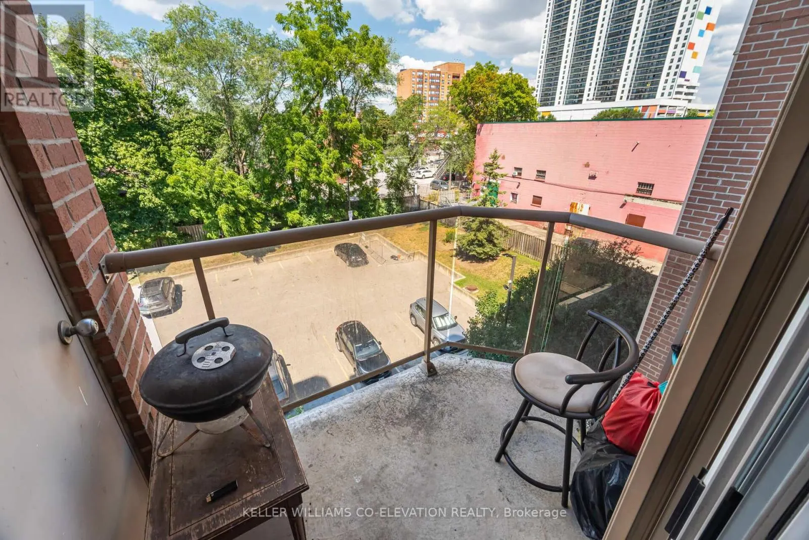 410 - 2088 LAWRENCE AVENUE W