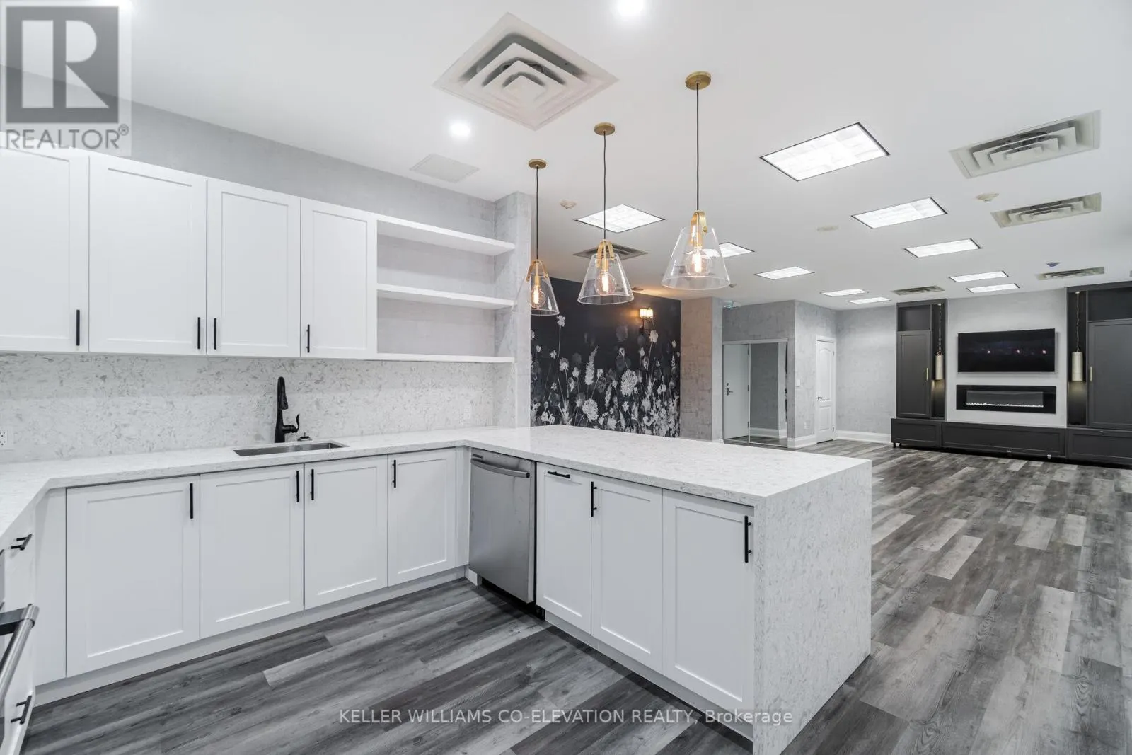 410 - 2088 LAWRENCE AVENUE W
