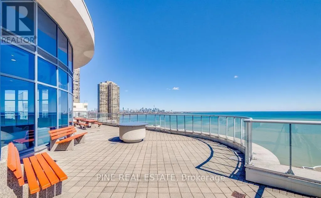 1112 - 2083 LAKE SHORE BOULEVARD W