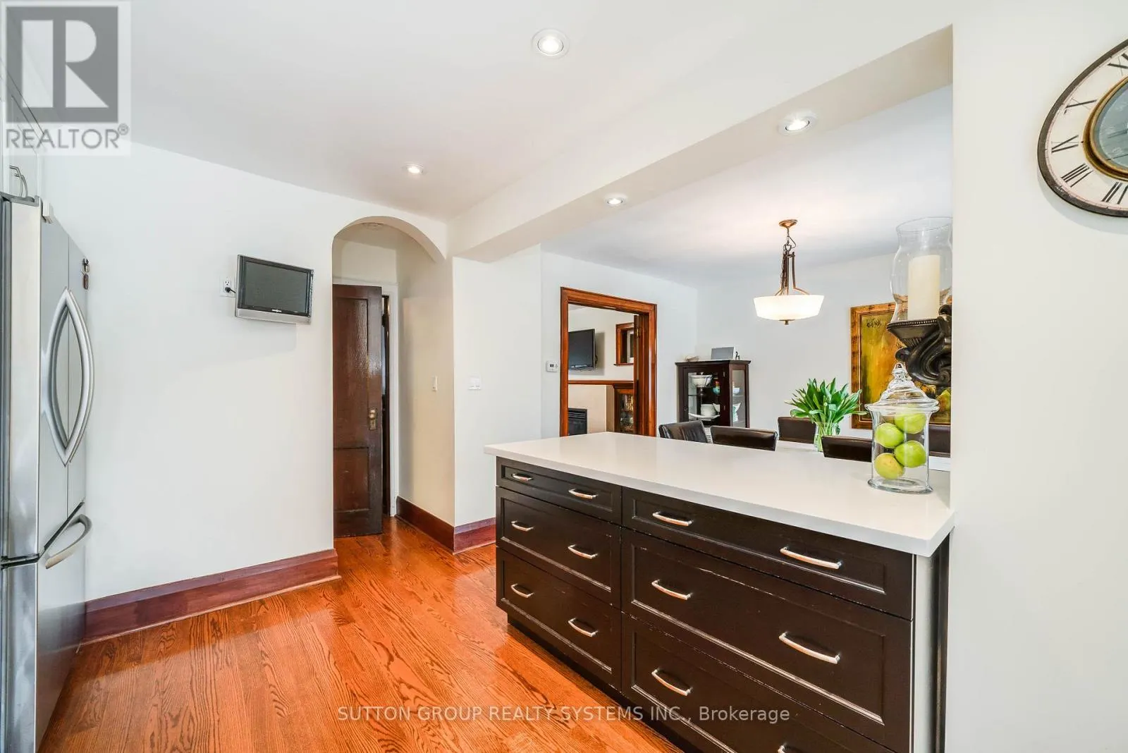42 RUNNYMEDE ROAD