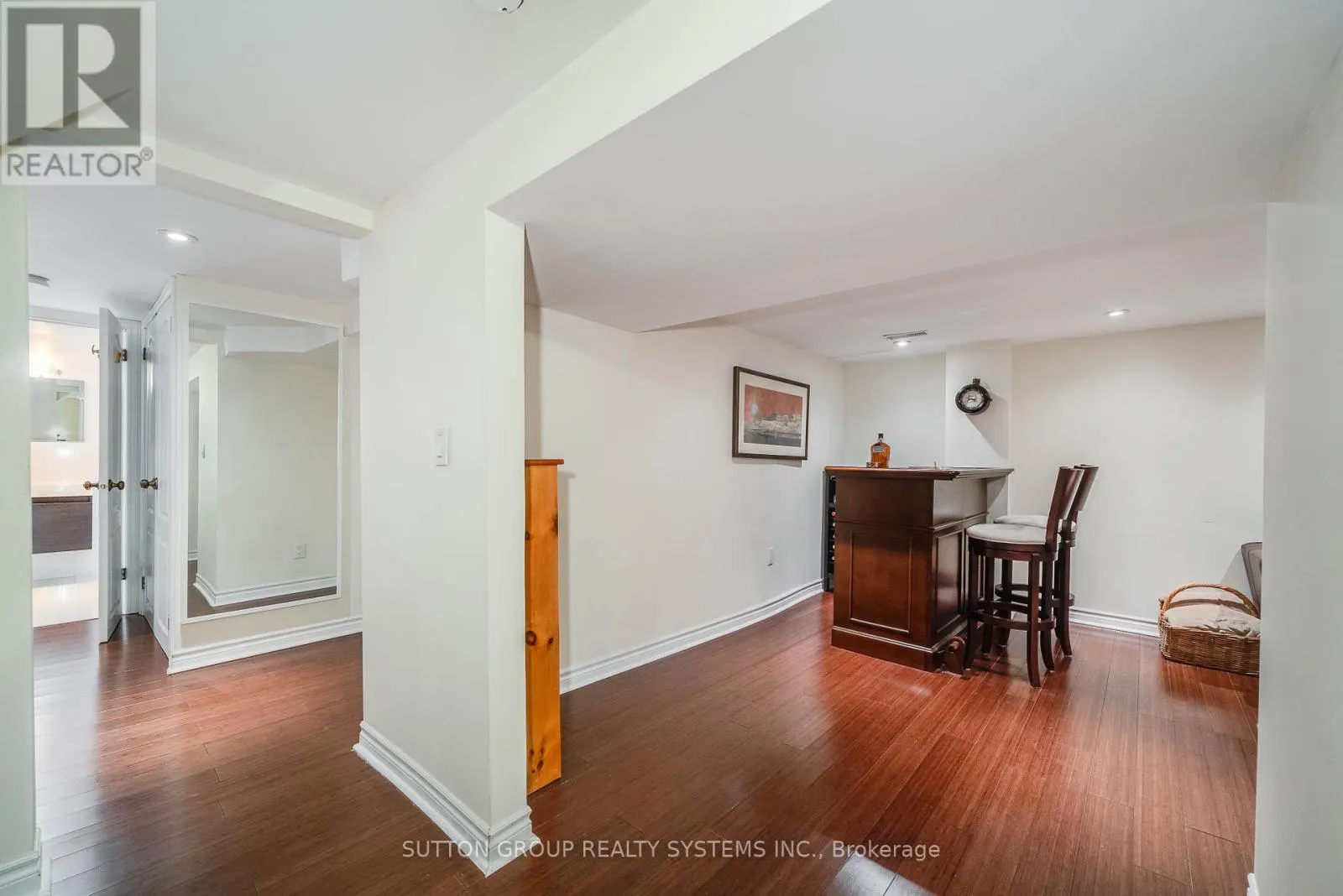 42 RUNNYMEDE ROAD