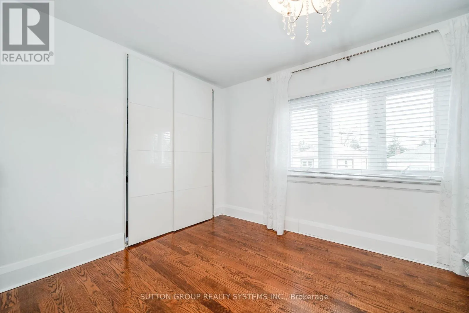 42 RUNNYMEDE ROAD
