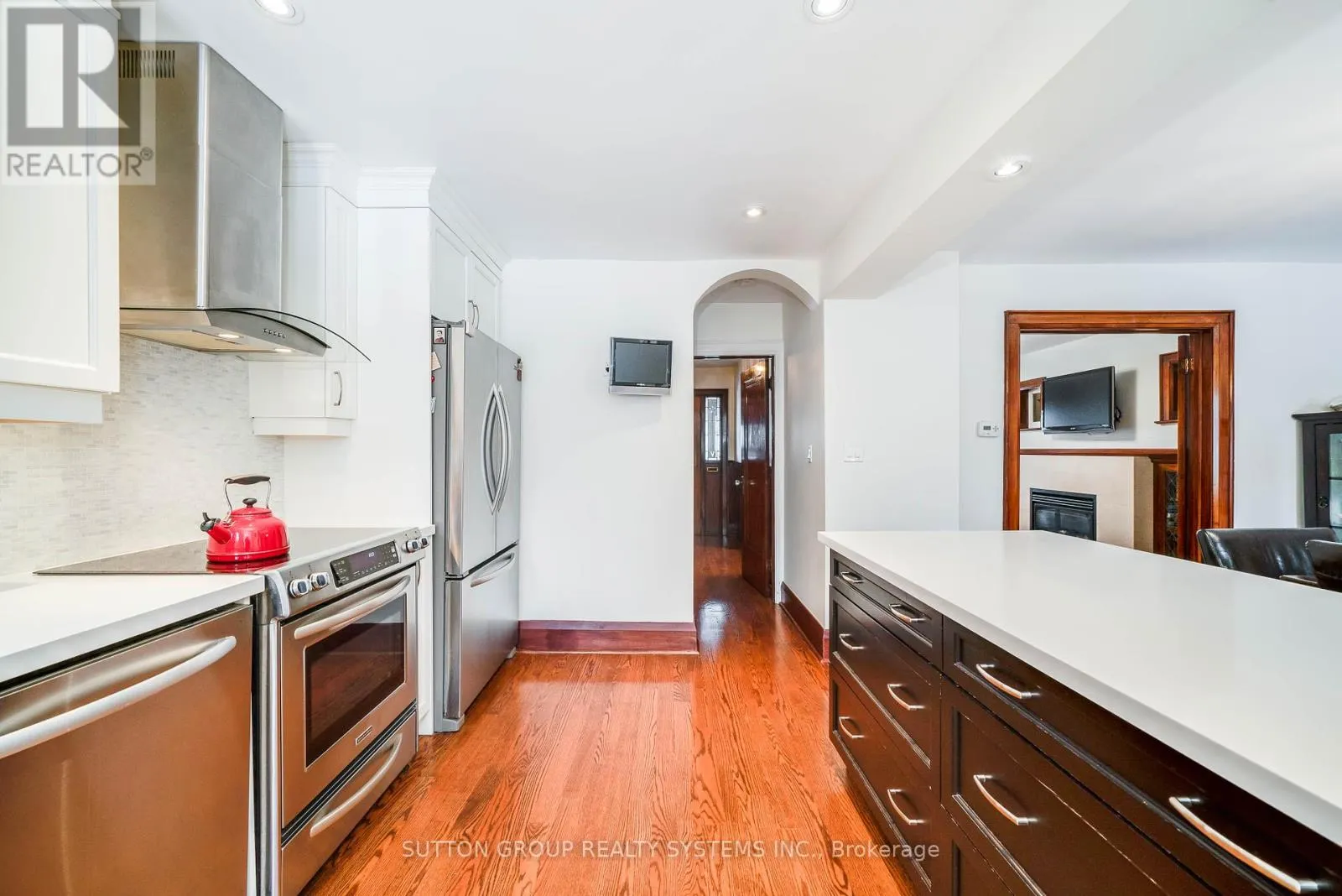 42 RUNNYMEDE ROAD