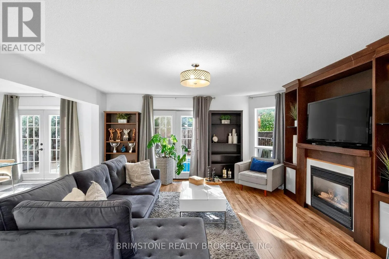 7 BANINGTON CRESCENT