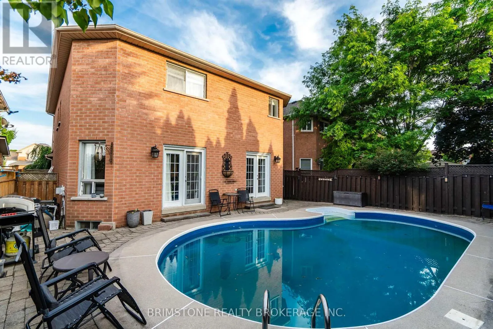7 BANINGTON CRESCENT