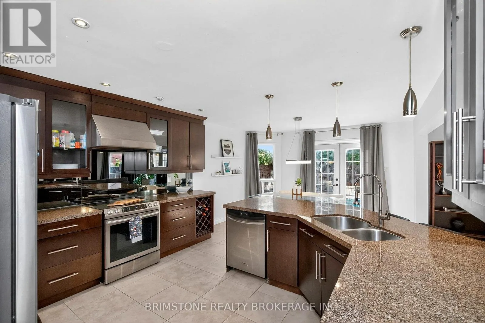 7 BANINGTON CRESCENT