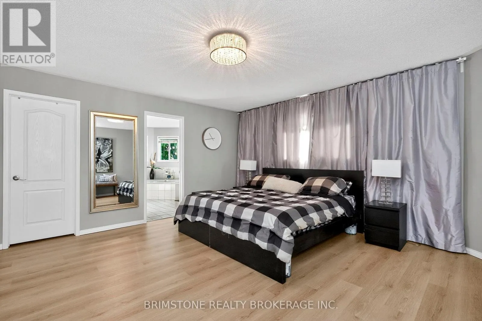 7 BANINGTON CRESCENT